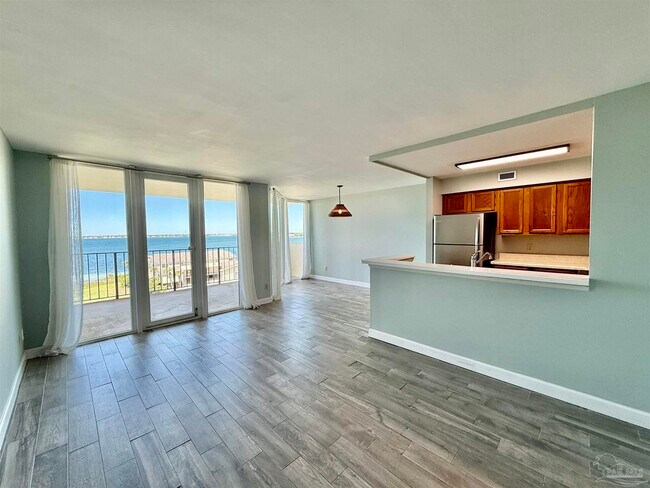 Building Photo - 900 Fort Pickens Rd