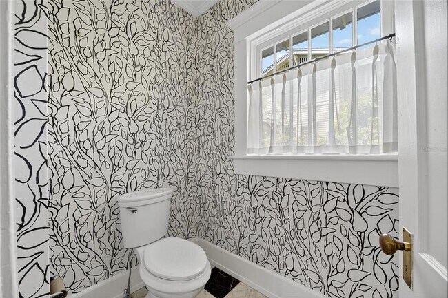 Building Photo - 3003 W Harbor View Ave