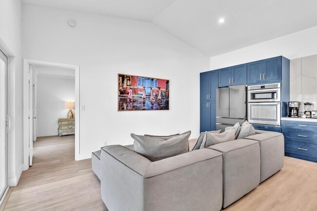 Building Photo - 12502 Baywind Ct