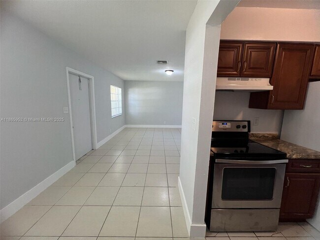 Building Photo - 3071 NW 43rd St