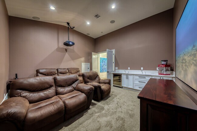 Building Photo - Stunning Green Valley, Guard Gated Community, Pool Home!