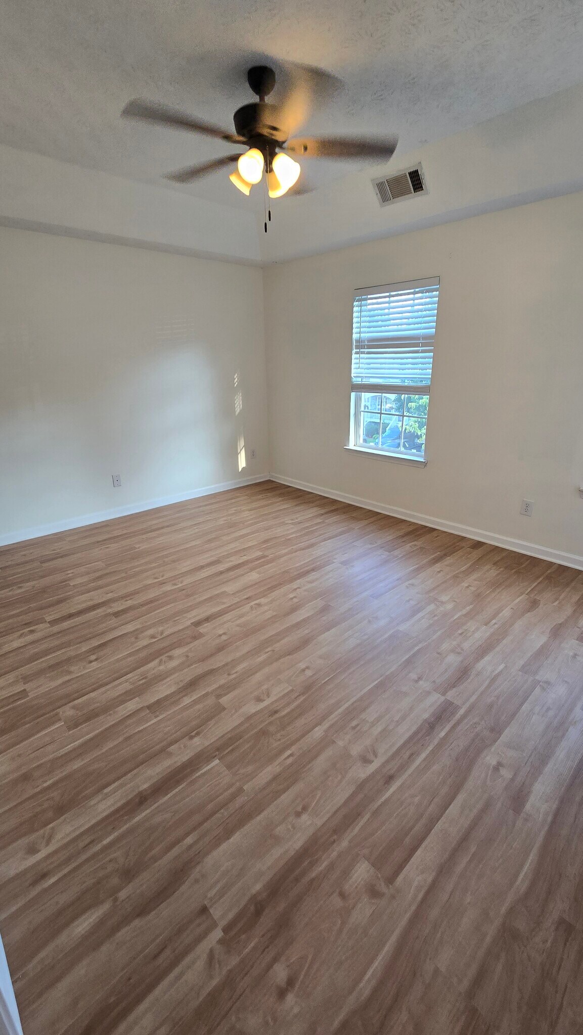NEW Flooring: scratch-resistant luxury vinyl plank (LVP) flooring installed - 46 Timber Ridge Dr