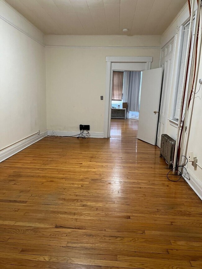 Building Photo - 381 Baldwin Ave