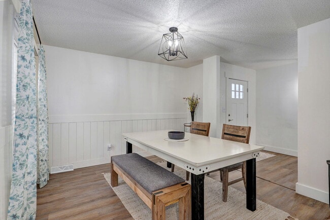 Building Photo - 4094 S Eaton Ave