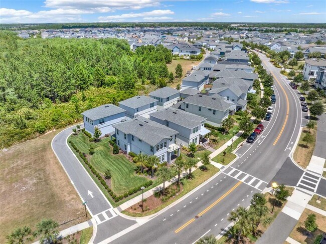 Building Photo - 13782 Grignard Aly