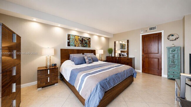 Building Photo - 2401 Collins Ave