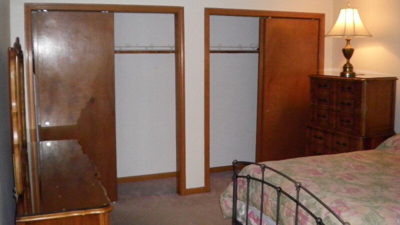 Building Photo - 936 Russell Rd