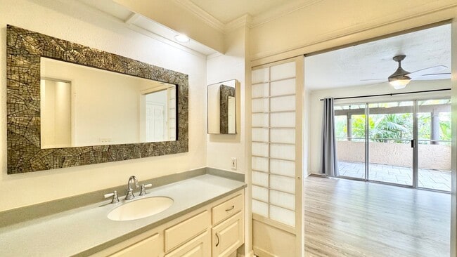Building Photo - Available NOW - 4 BED, 2.5 BATH w/ 2 PARKING in Haiku Gardens (Kaneohe)