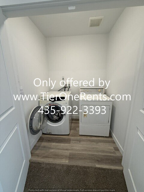 Building Photo - NO DEPOSIT option available for qualified renters