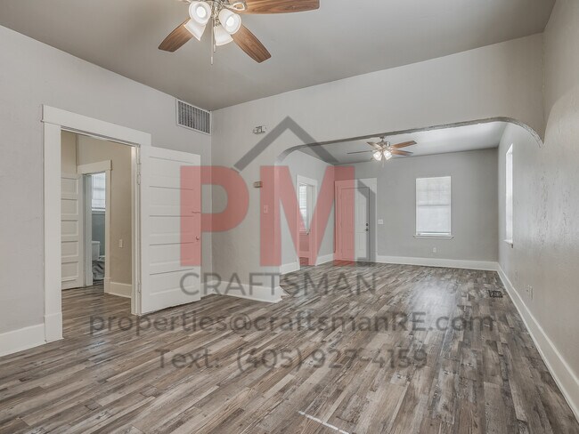 Building Photo - 1226 NW 8th St