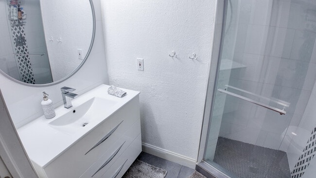 Building Photo - 8050 Severn Dr