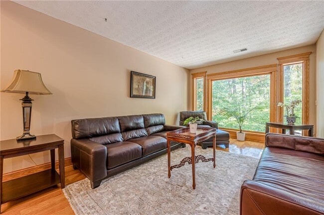 Building Photo - 435 Little Pines Ct