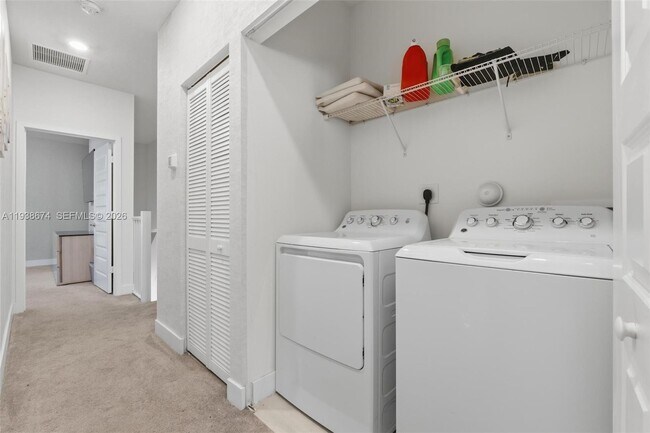 Building Photo - 8367 Central Park Blvd