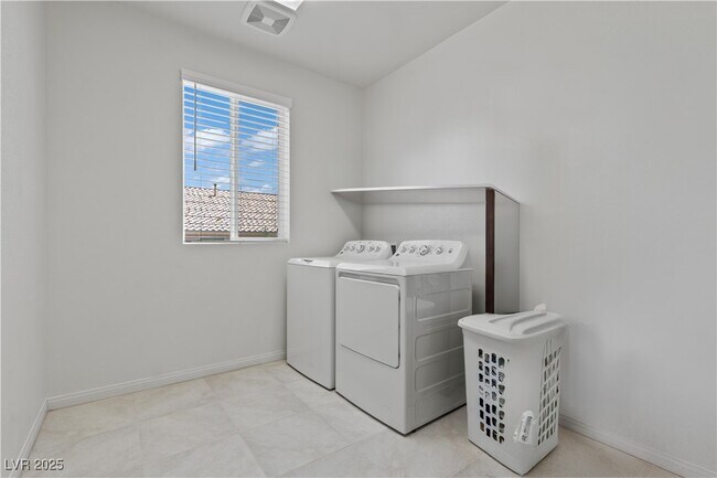 Building Photo - 9742 Toad Hollow St