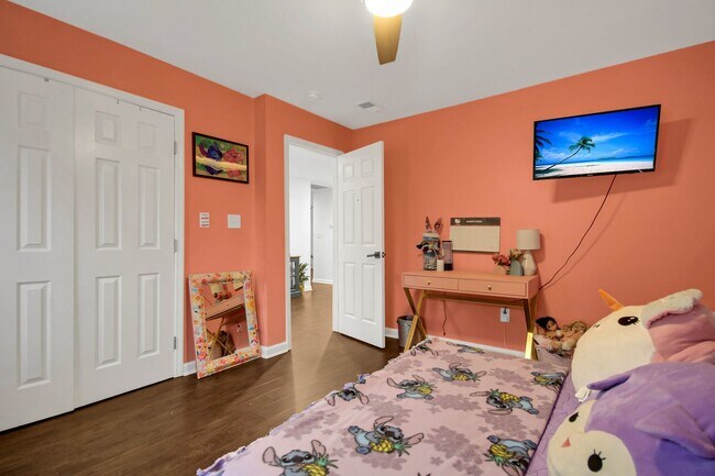 Building Photo - Beautifully Renovated West Ashley Home