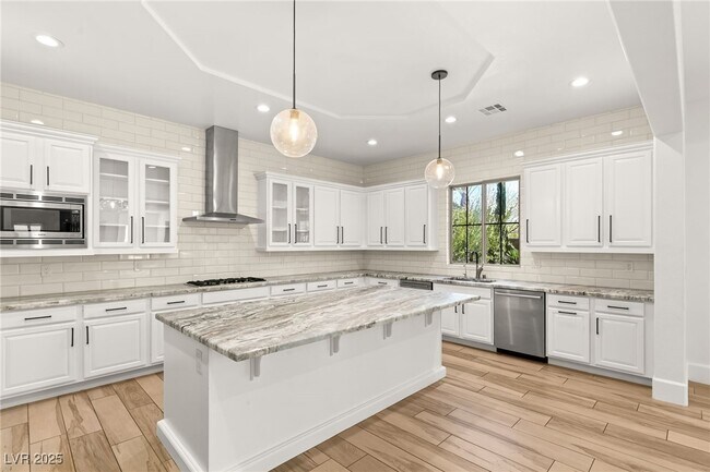 Building Photo - 4039 Villa Rafael Dr