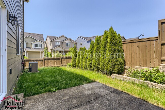 Building Photo - Beautiful, Light-Filled 4-Bedroom Home with a Charming Backyard NEW PRICE $3,295 and REDUCED SECU...