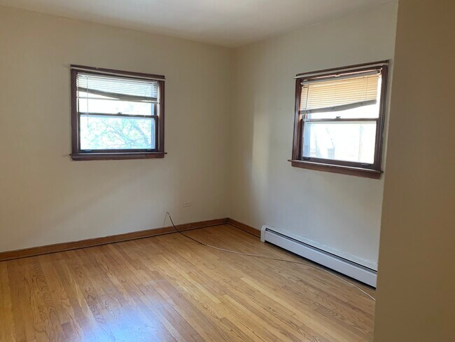 Building Photo - 4208 N Leavitt St