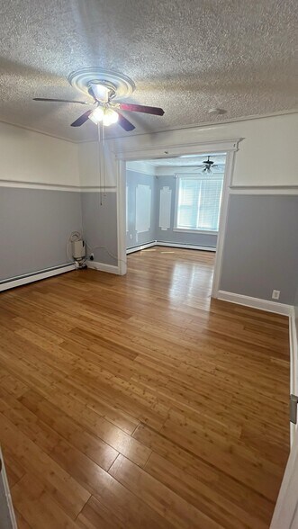 Building Photo - 209 Garfield Ave