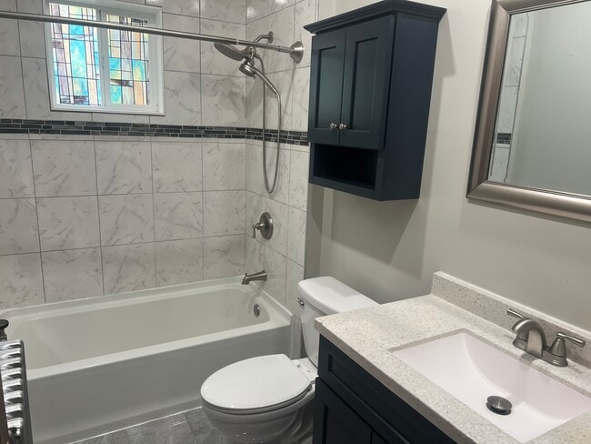 Building Photo - 93 Newton St