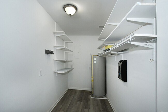 Building Photo - 116 Milbros Ln