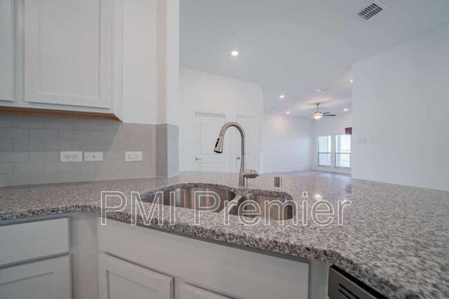 Building Photo - 14817 Equine Trail