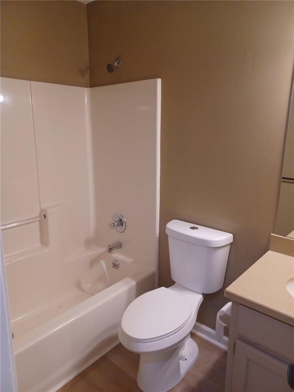 Building Photo - 6110 Lakeside Ct