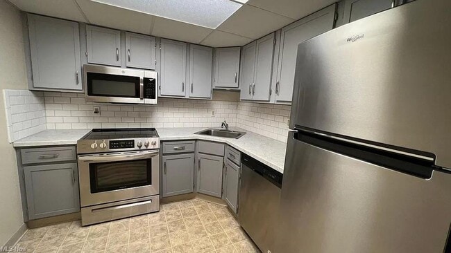 Building Photo - 1263 Lost Nation Rd