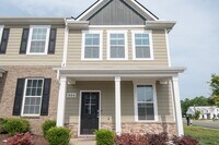 Building Photo - Beautiful Townhome in Columbia minutes to I-65!