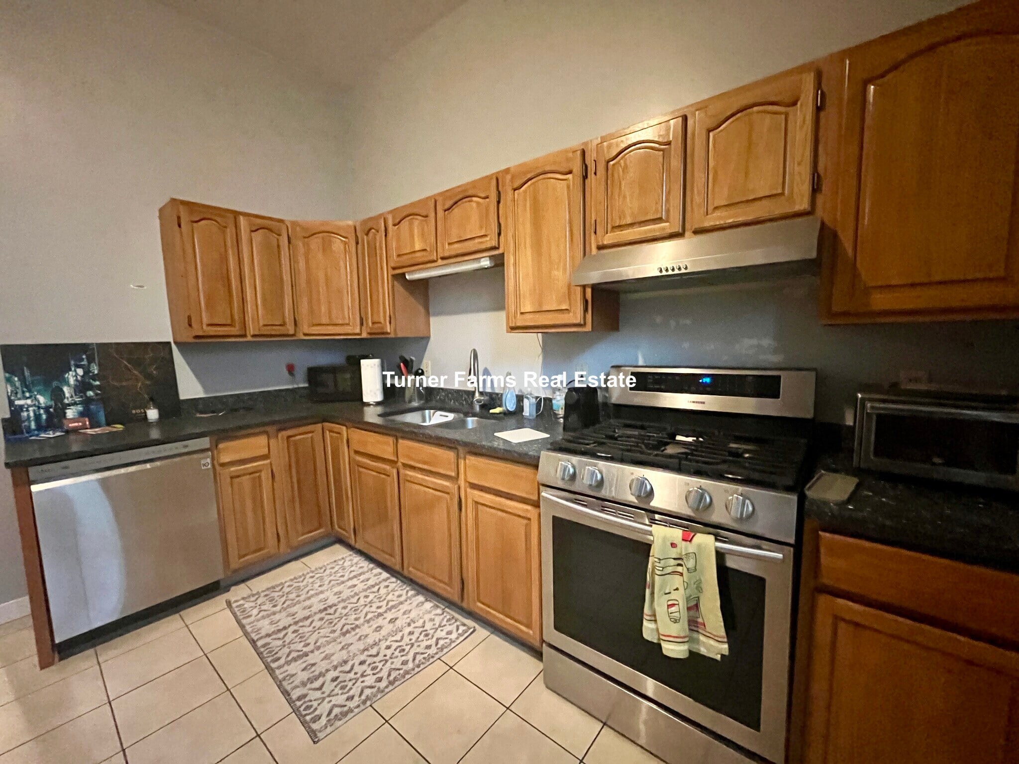 Building Photo - 8 Centre St