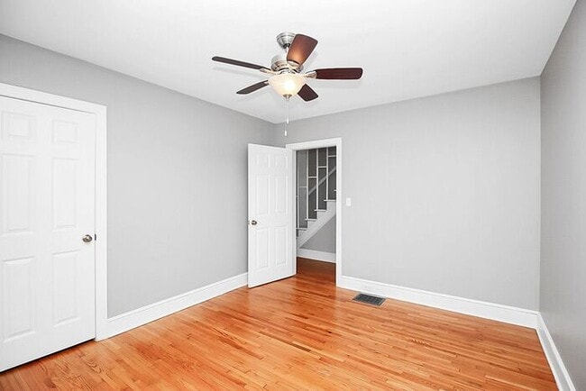 Building Photo - Charming 3BD/2BA Duplex in Dilworth!