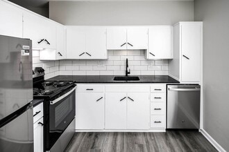 Building Photo - Amazing 2-Bedroom Apartment in Millard!