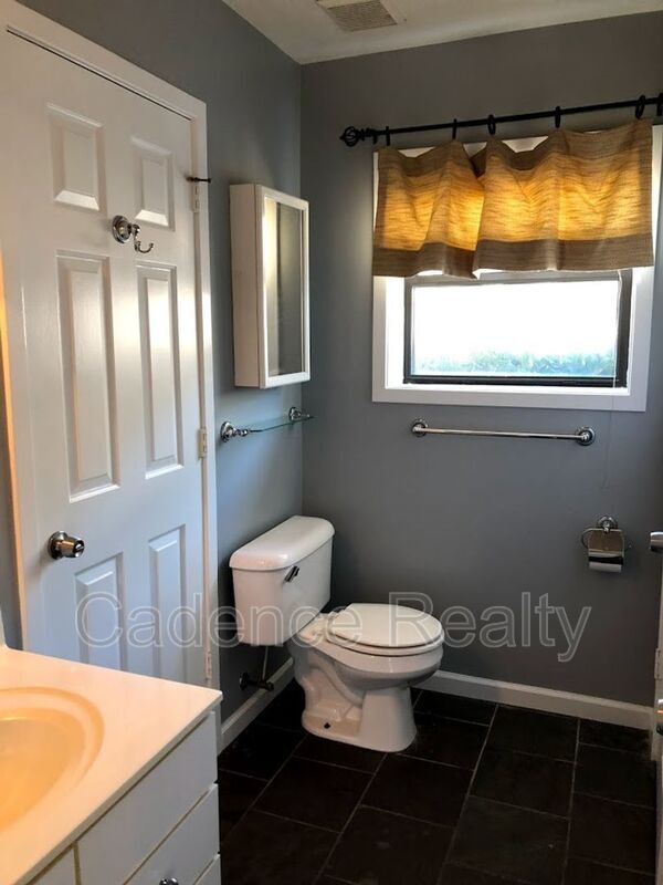 Building Photo - 306 Halyard Ct