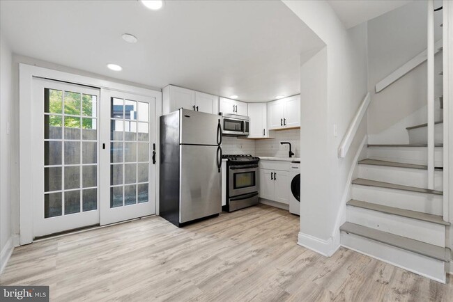 Building Photo - 2700-14 South St