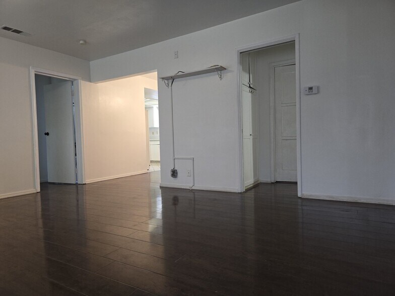 Building Photo - 2817 Montezuma Ave