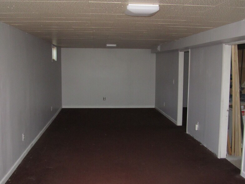 Basement - 2313 Peoria St