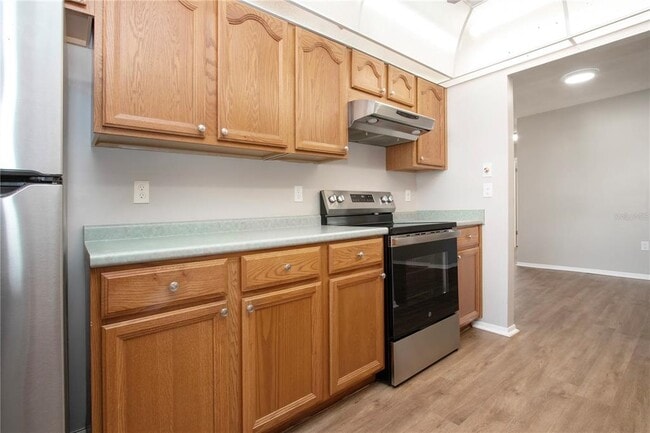 Building Photo - 802 Buttonwood Dr