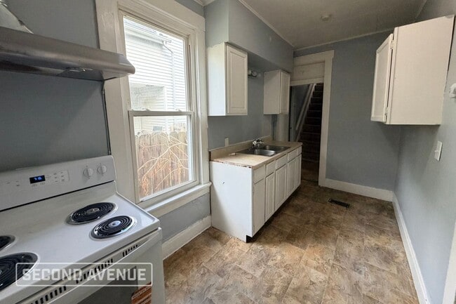 Building Photo - 417 Franklin St