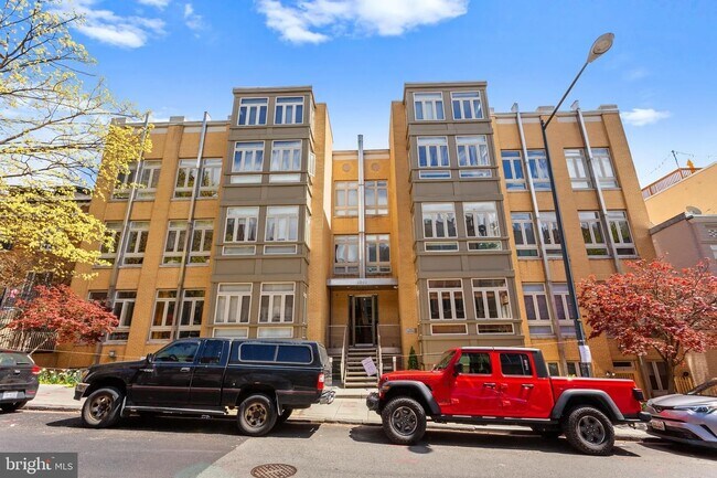 Building Photo - 2363 Champlain St NW