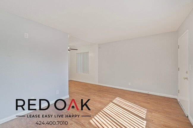 Building Photo - Gorgeous One Bedroom with Stunning Floors,...