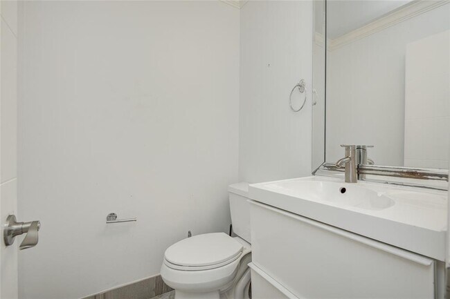 Building Photo - 5754 Wigton Dr