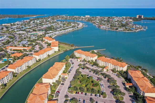 Building Photo - 23 Harbour Isle Dr W