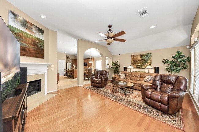 Building Photo - 28219 Crossprairie Dr