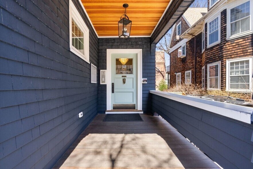 Building Photo - 35 Upland Rd