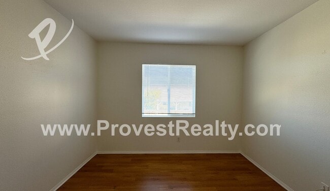 Building Photo - 4 Bed, 2.5 Bath Adelanto Home!!