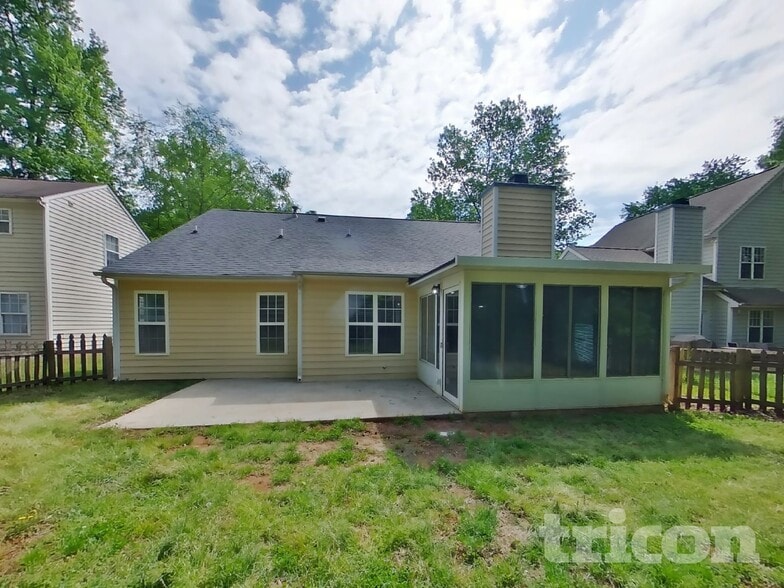 Building Photo - 6311 Spanish Moss Ln