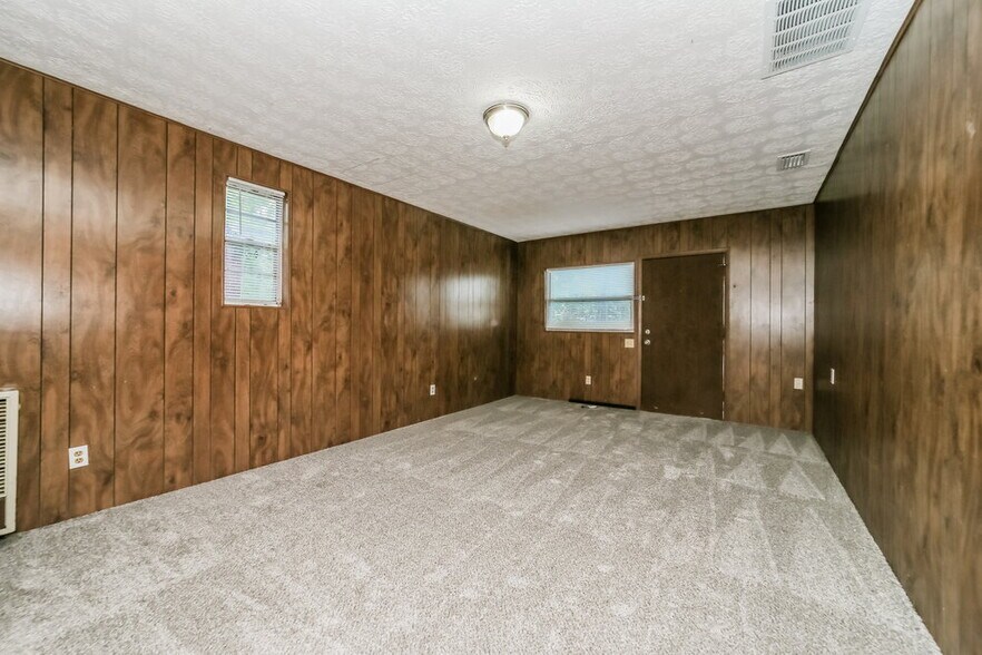 Building Photo - 3942 Barmer Dr