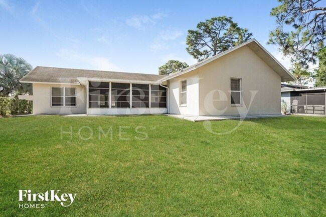 Building Photo - 8149 Anhinga Rd