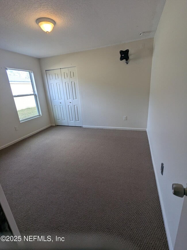 Building Photo - 15379 Bareback Dr