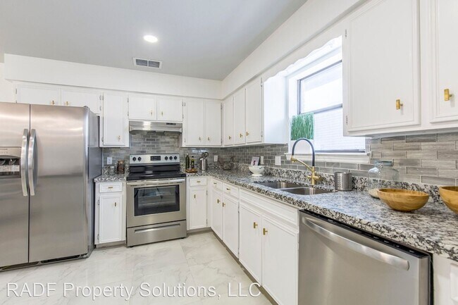 Building Photo - 3 br, 2 bath House - 1595 S. Gastel Circle